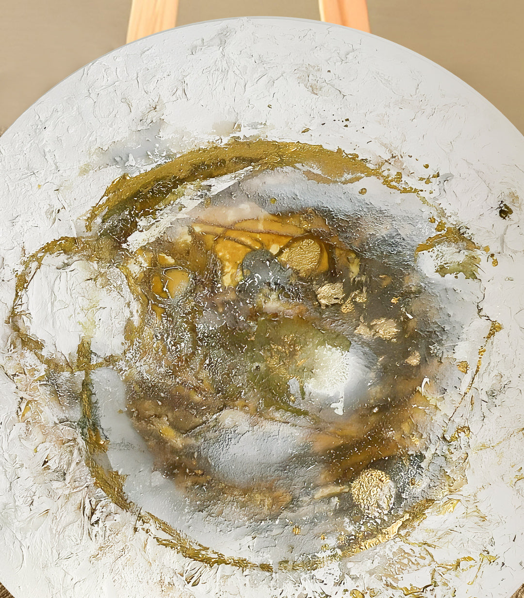 Golden Aura - signé par l'artiste Samira AKR.