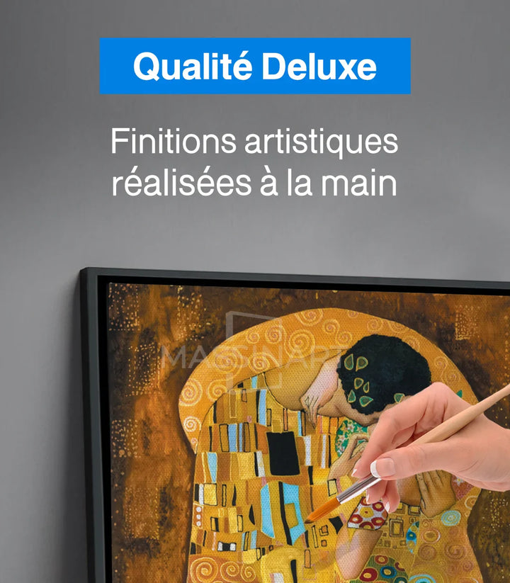 Perspective murale — Tableau The Kiss Massinart cadre noir salon marocain