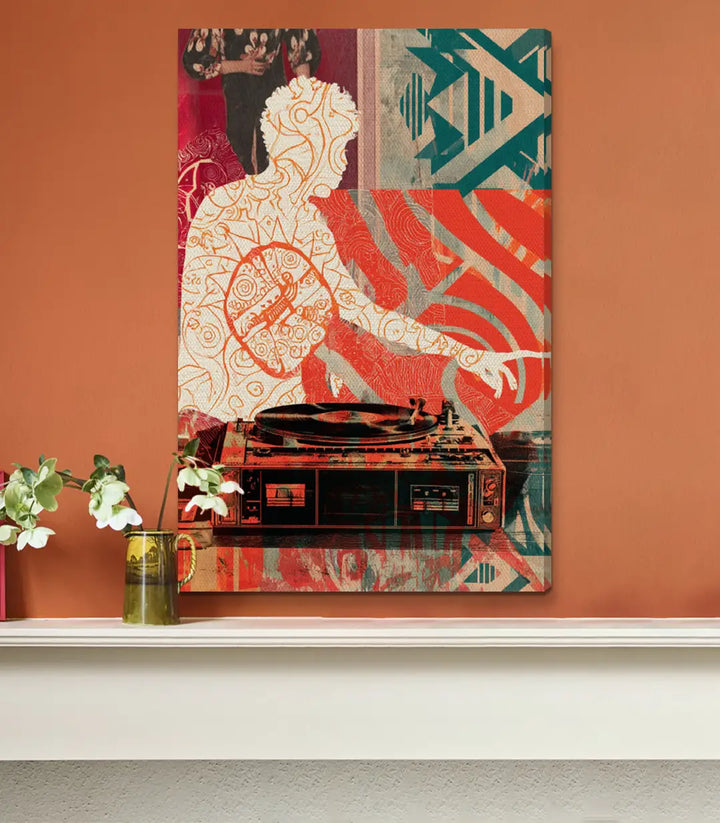 Tableau Sound Collage Massinart — détail motifs géométriques et tourne-disque