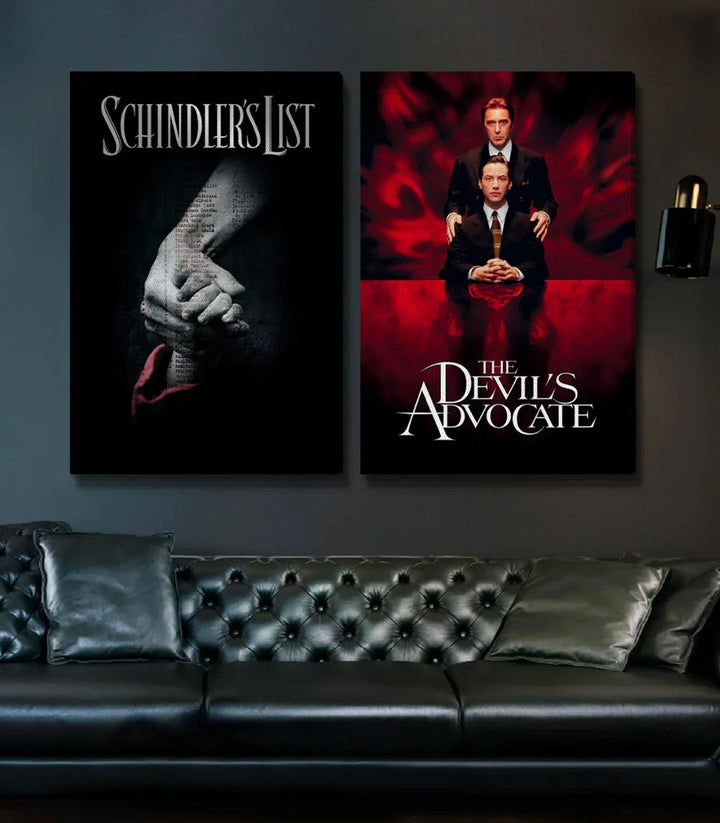 Détail affiche Schindler's List mains entrecroisées dramatique Massinart
