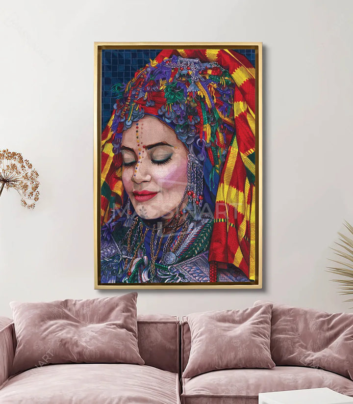 Décoration salon marocain moderne avec tableau femme berbère coloré Massinart