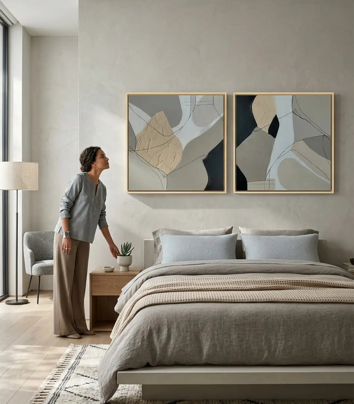 Tableau Clay Relief Massinart — mise en situation salon moderne, diptyque au-dessus console bois