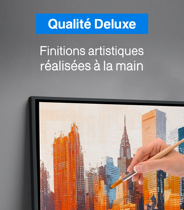 Simulation chambre élégante — tableau paysage urbain cadre noir sur mur neutre