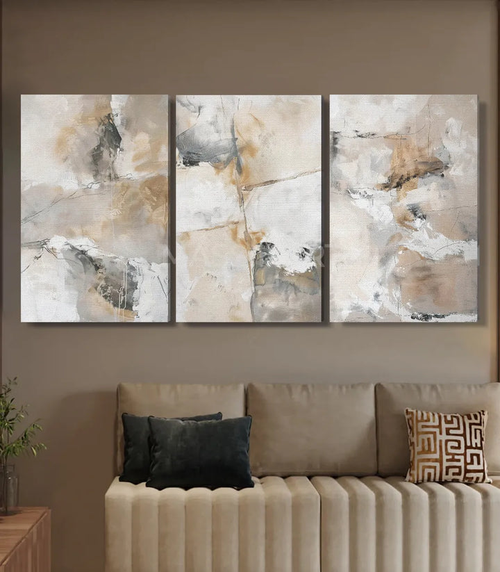 Tableau Greige triptyque Massinart — mise en situation salon moderne