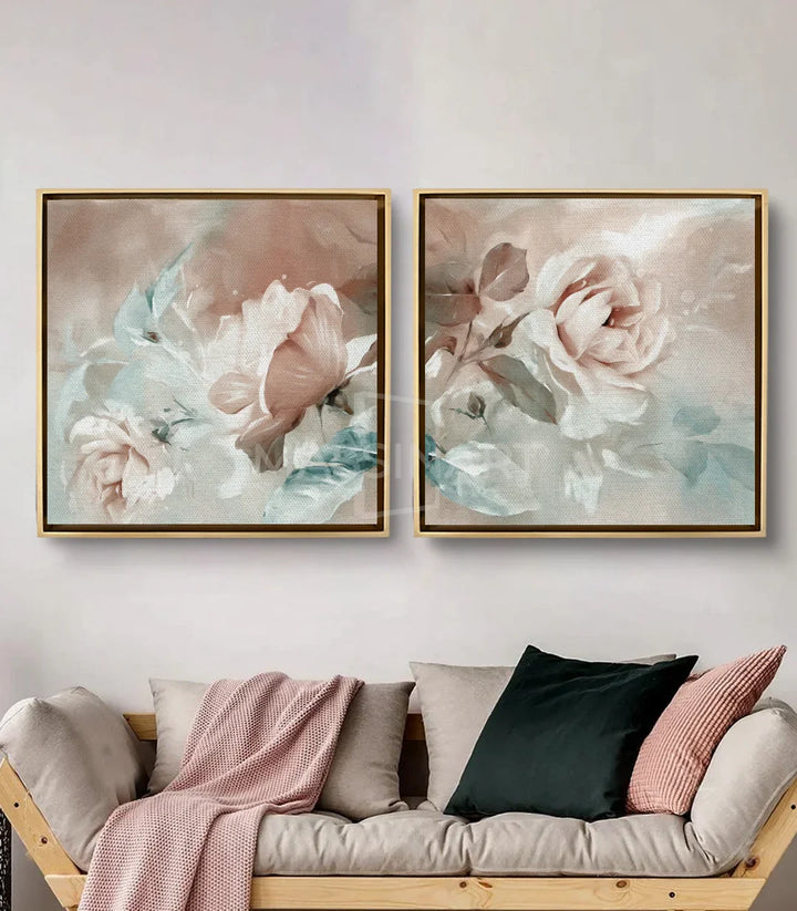 Tableau Bloom diptyque en situation salon moderne — mise en décoration au-dessus canapé gris, cadre noir Massinart