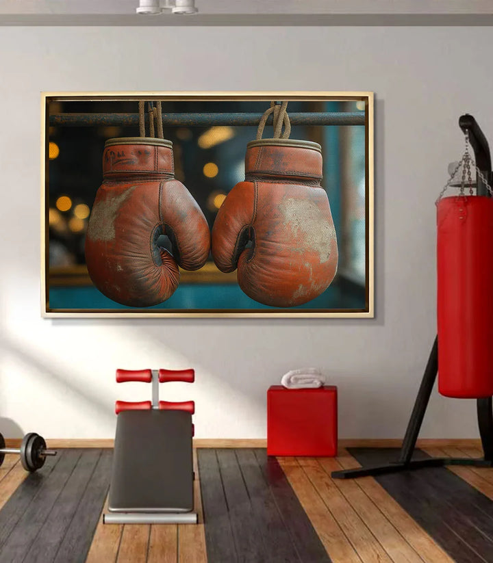 Tableau gants de boxe Massinart — mise en situation salle de sport moderne