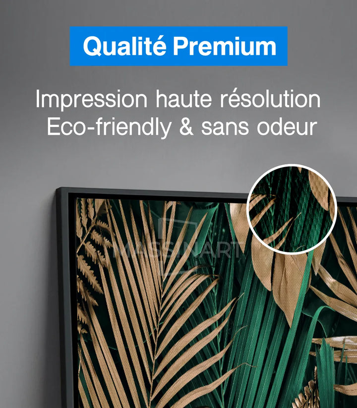 Bureau élégant — Tableau feuilles tropicales au-dessus table bois naturel, Massinart