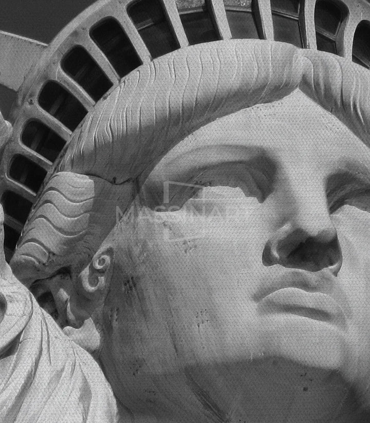 Tableau Statue de Liberté noir et blanc, détail artistique de la couronne et du flambeau iconic — Massinart