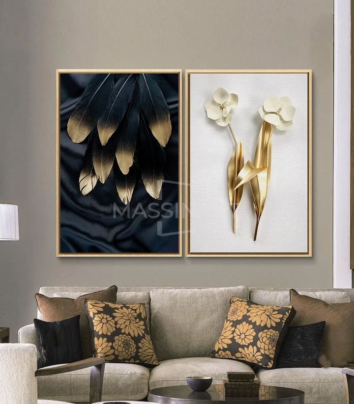 Mise en situation salon — diptyque Plumes Dorées au-dessus d'un canapé beige avec coussins dorés Massinart