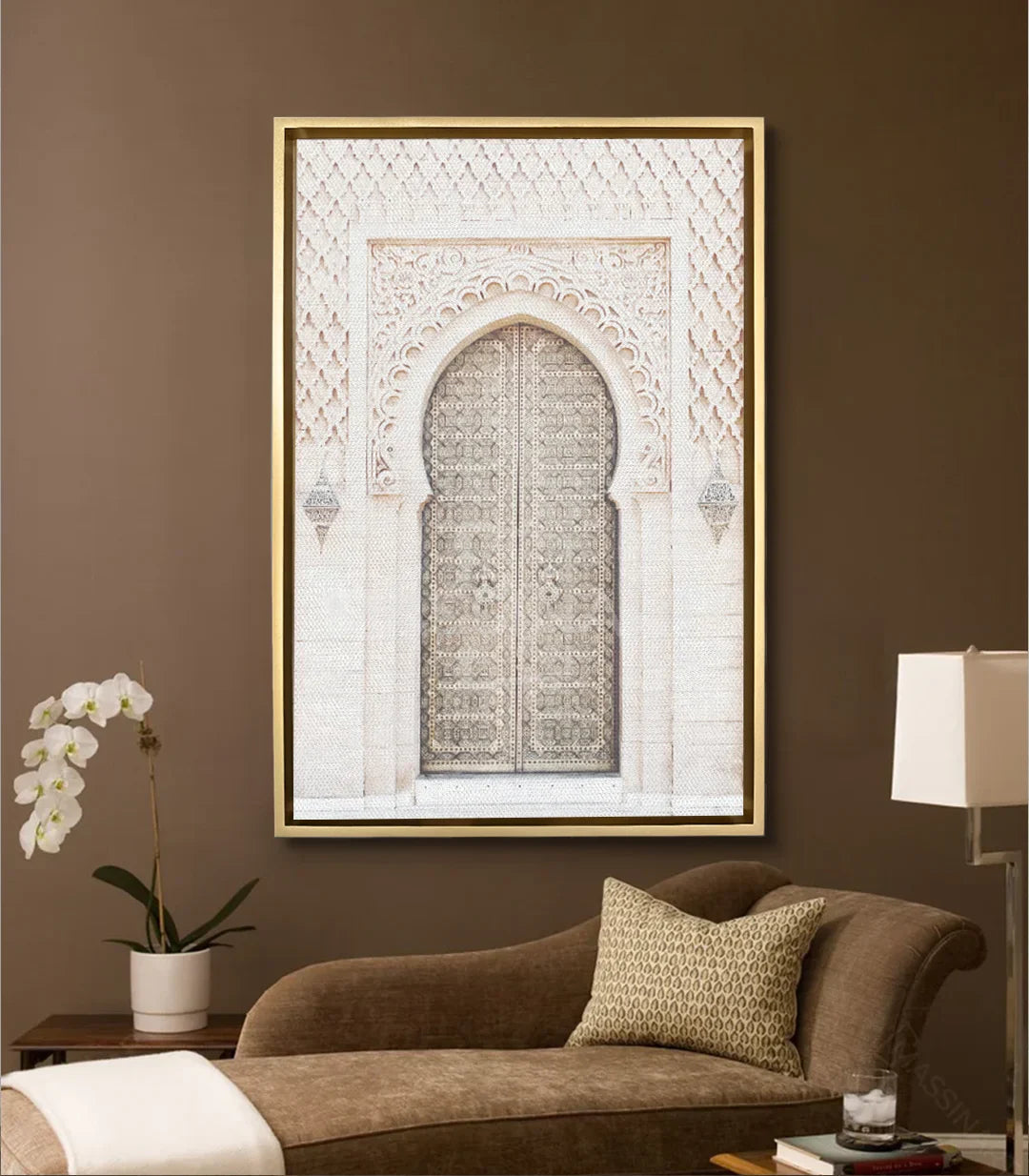 Mise en situation salon moderne avec tableau porte marocaine Massinart
