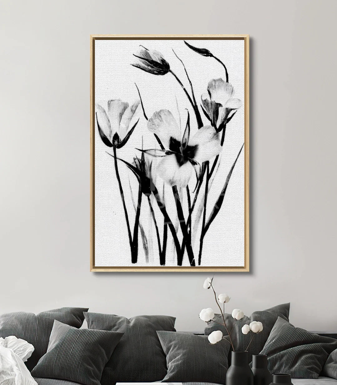 Tableau Dark Petals mise en situation salon gris Massinart
