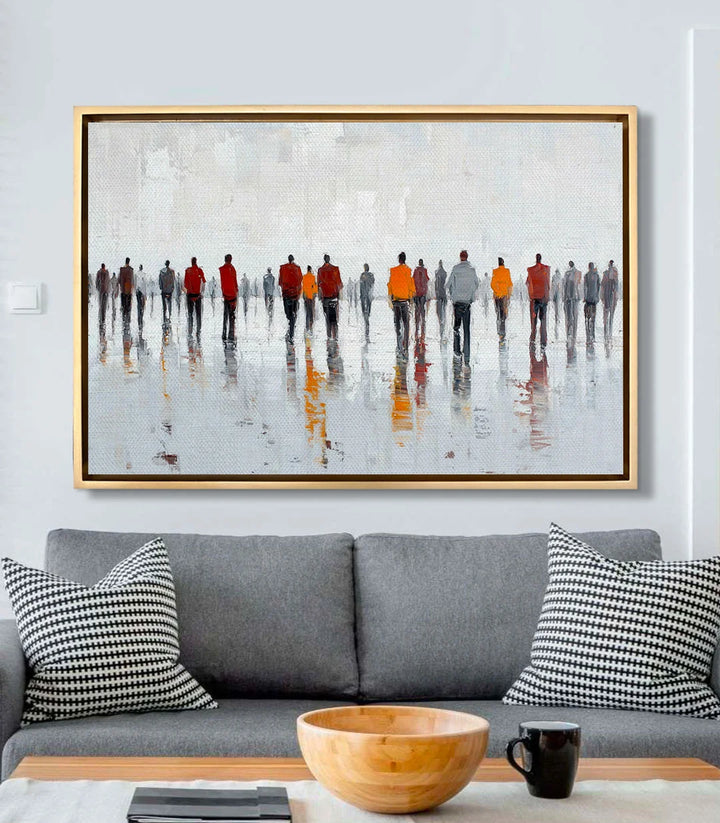 Mise en situation salon moderne - Tableau Fading Crowd au-dessus d'un canapé gris Massinart