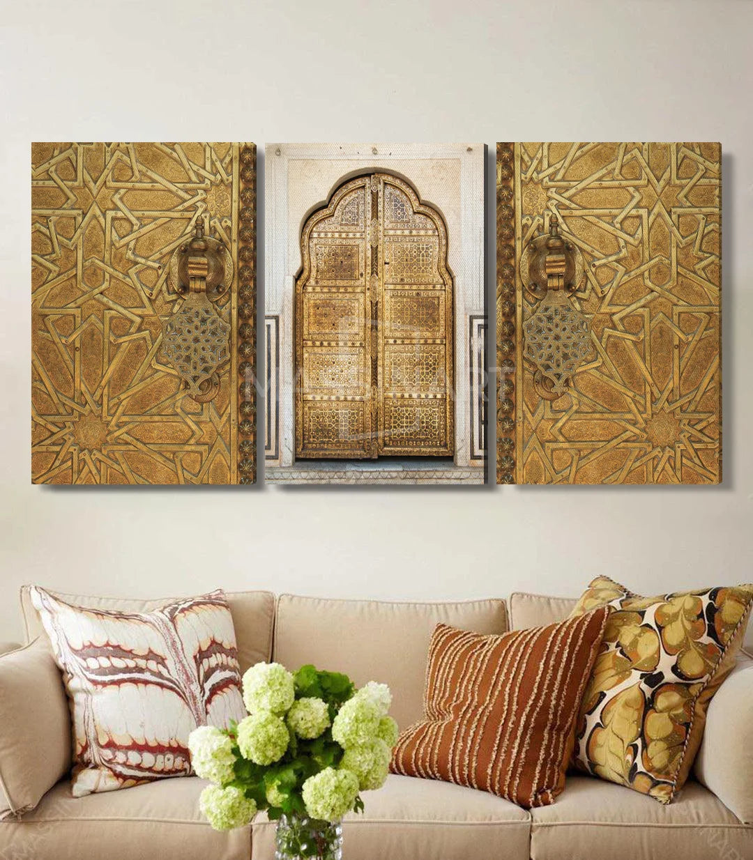 Tableau Golden Gate triptyque en mise en situation salon marocain Massinart