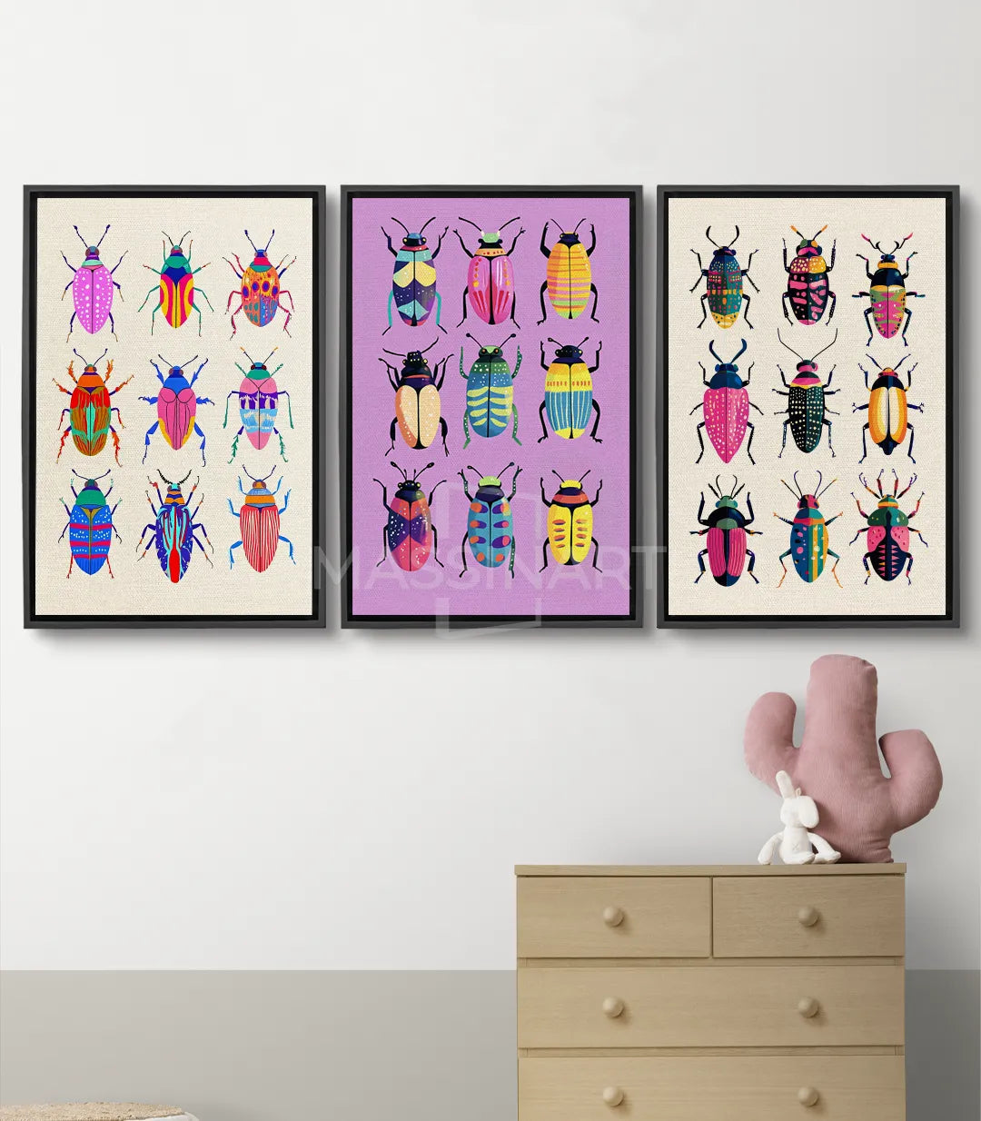 Tableau Insecta gauche — neuf coléoptères géométriques rose, bleu, orange sur fond beige Massinart