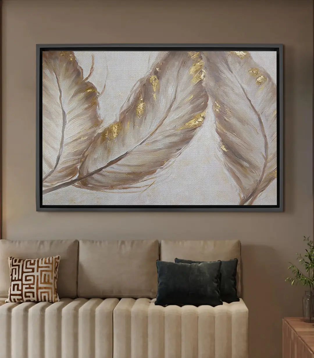 Tableau Ivory Feathers Massinart — plumes dorées beige et blanc sur fond clair
