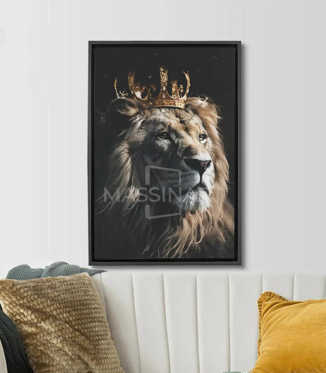 Tableau lion couronné doré sur fond noir — portrait animalier majestueux Massinart