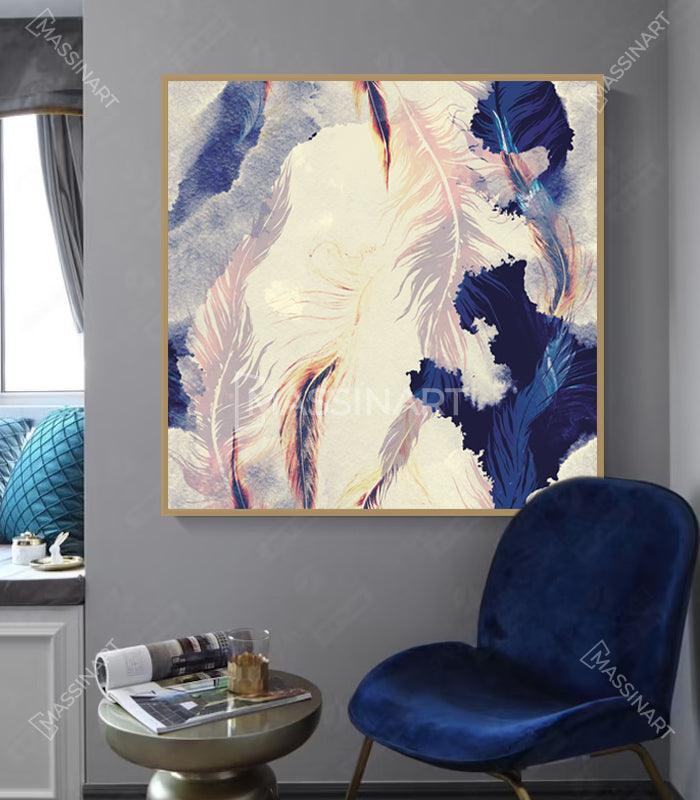 Tableau Feathers Abstract Massinart — plumes bleues, roses et blanches sur fond crème, composition carrée expressionniste